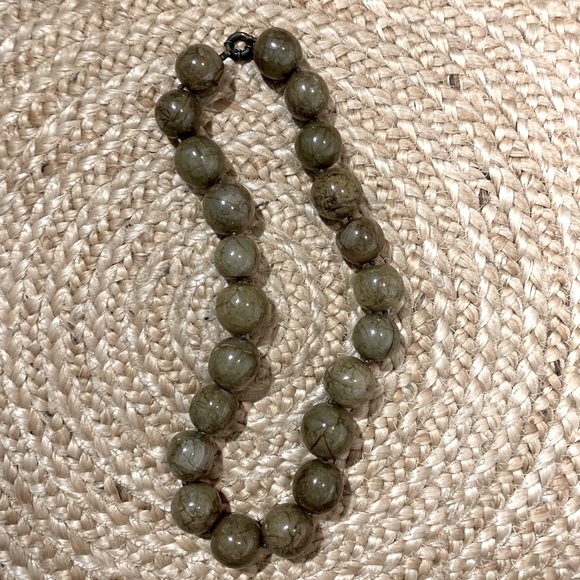 Rare! Lux artisan necklace of seamless large clear balls filled with real leaves - Picture 6 of 6